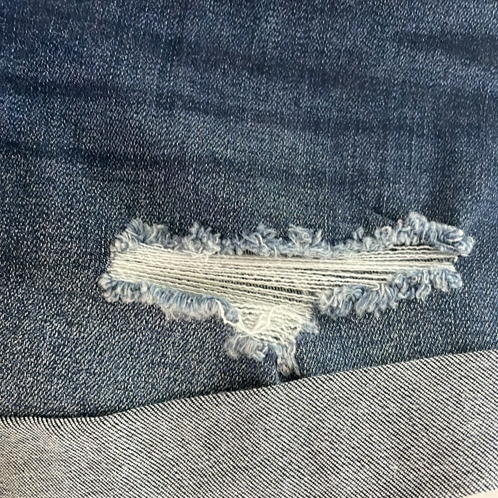 Kendall + Kylie The Icon Denim Cuffed Distressed Shorts 1/25 Nwt — image 5 of 8